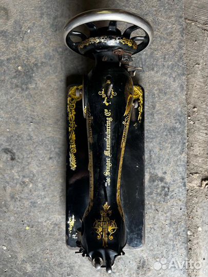 Швейная машинка зингер