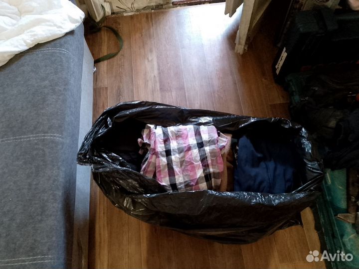 Продам большой пакет вещей, 42р