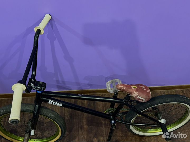 Трюковой велосипед BMX