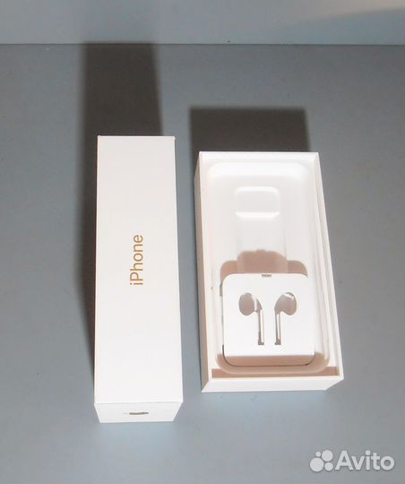 Коробка от iPhone XR