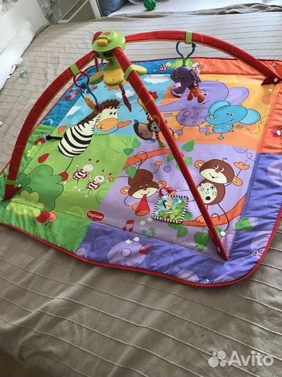 Развивающий коврик tiny love разноцветное сафари