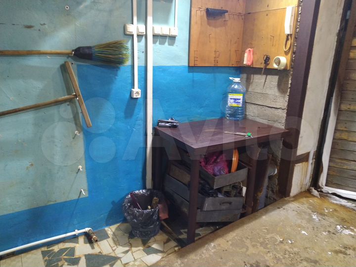 Гараж, > 30 м²