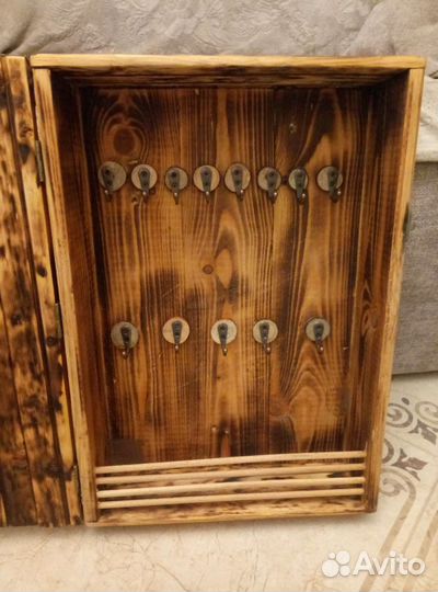 Ключница деревянная новая (большая)