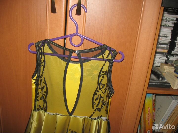 Платье нарядное