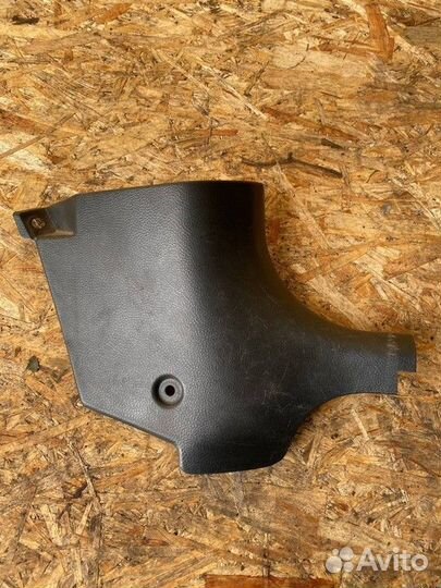 Накладка порога передняя правая Mitsubishi Lancer