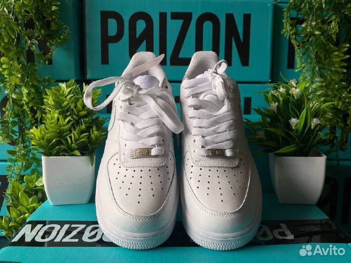 Кроссовки Nike Air Force 1 + коробка Poizon