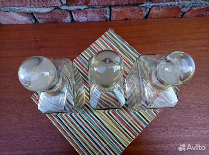 Графин 1,0л новые 2шт