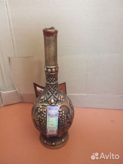 Бутылка пустая из под вина