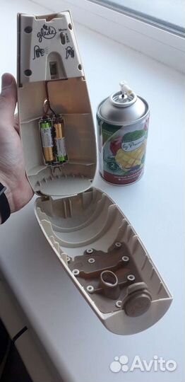 Освежитель воздуха Glade Автоматический