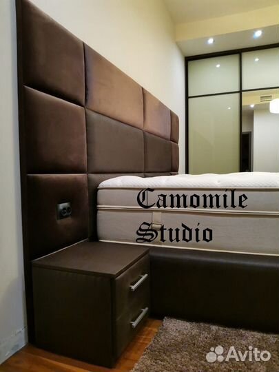 Кровать с мягким изголовьем