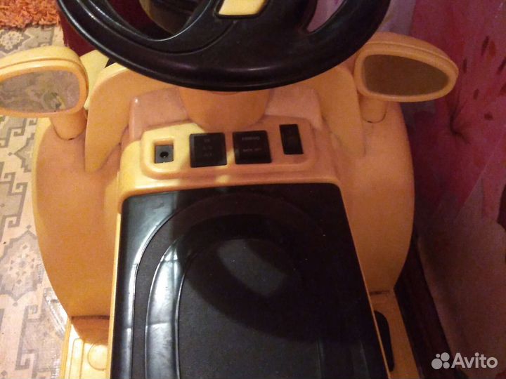 Машинка детская на аккумуляторе