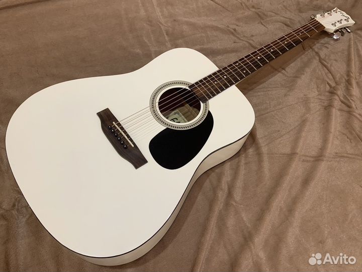 Акустическая гитара