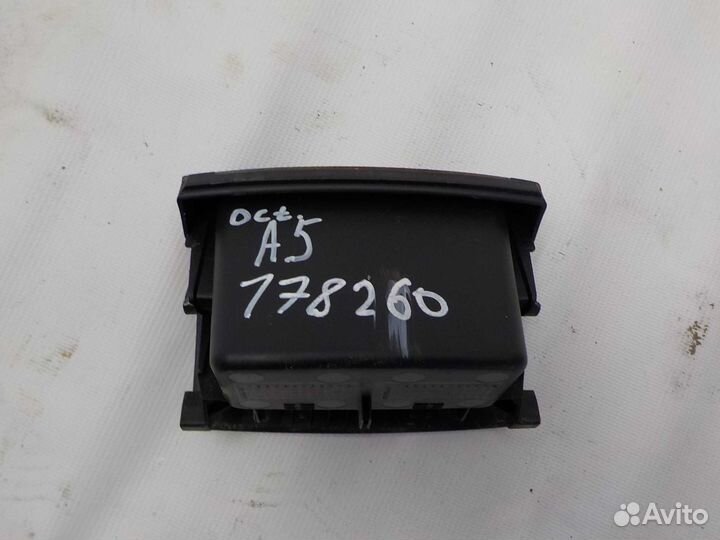 Накладка на торпеду skoda octavia A5