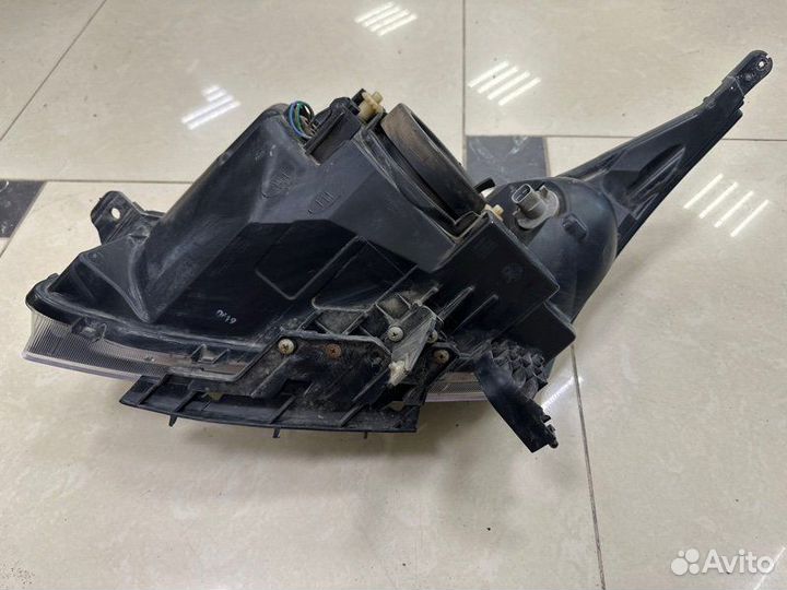 Фара правая Chevrolet Cruze J300 F16D3 2010