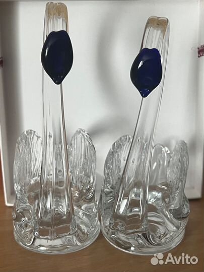 Статуэтка лебедь