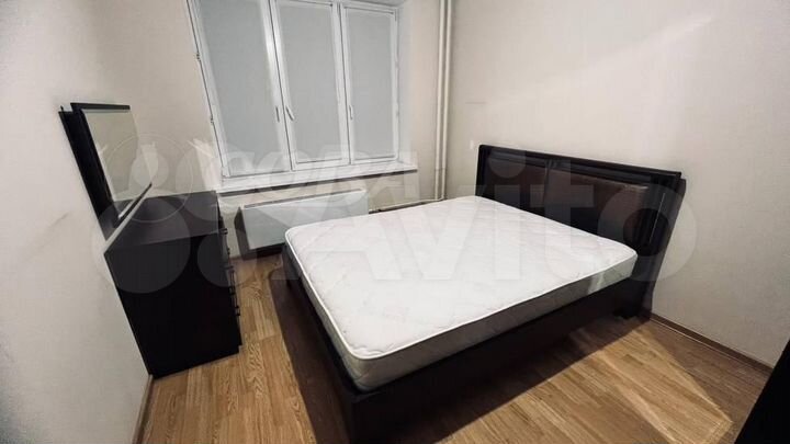 3-к. квартира, 80 м², 1/16 эт.