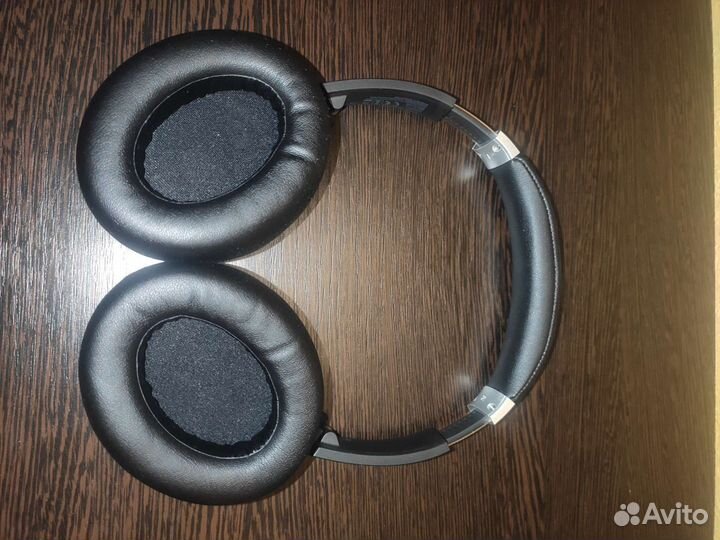 Беспроводные наушники Tribit