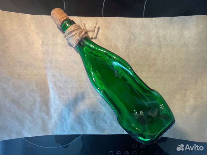 Бутылка стеклянная тарелка