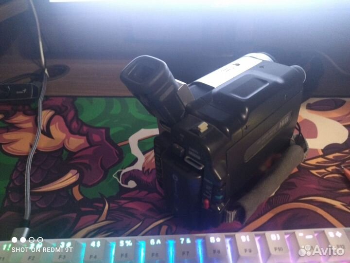 Продам Видеокамеру Sony