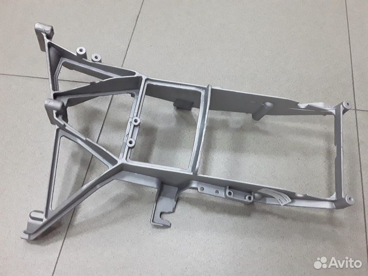 Кронштейн фары Даф 95 105 левый