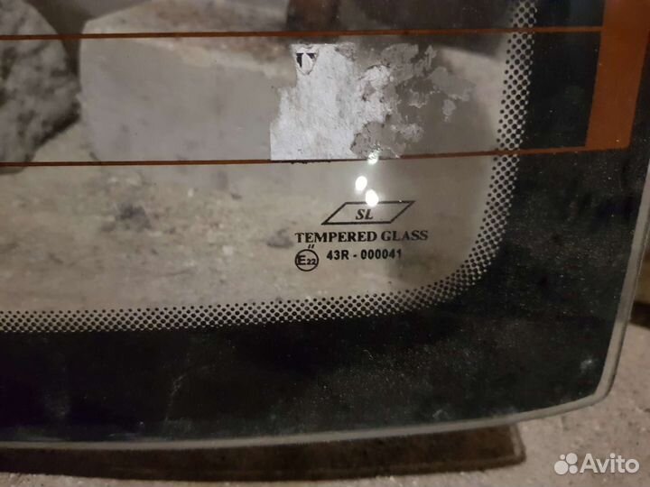 Заднее стекло Hyundai accent