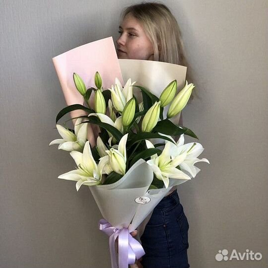 Букет из 3 белых лилий
