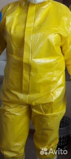 Комбинезоны одноразовый