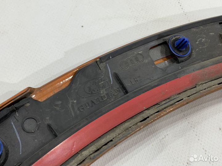 Расширитель колесной арки задний правый Audi Q3 8U