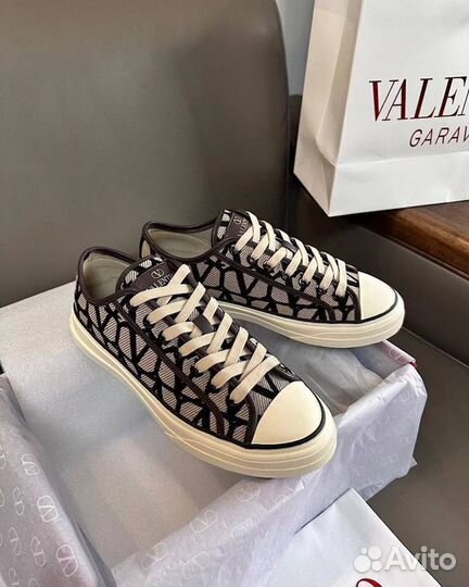 Кеды Valentino