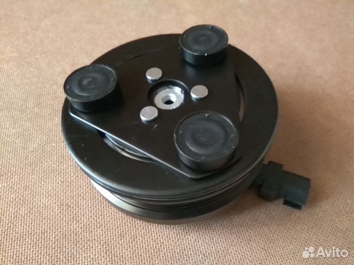 Шкив компрессора кондея Ford C-Max