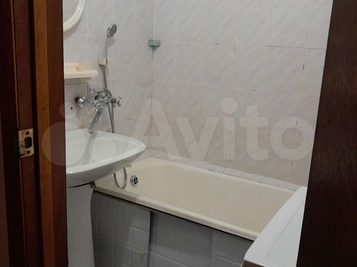 2-к. квартира, 56 м², 5/10 эт.