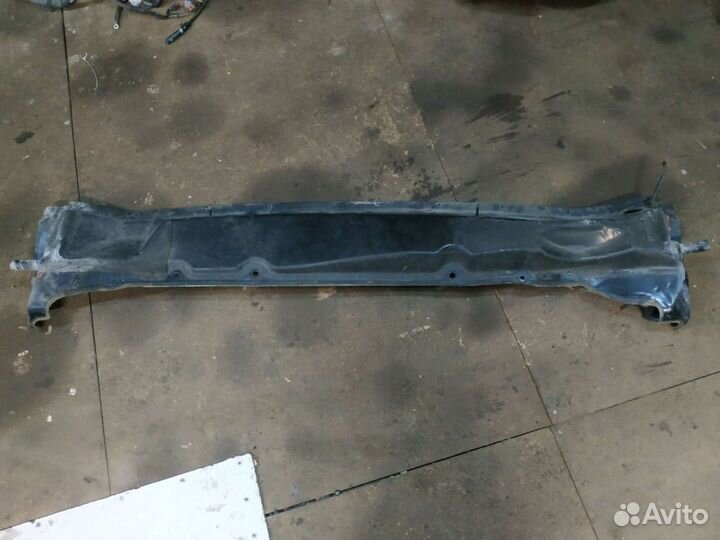 Панель под жабо Nissan Armada Titan