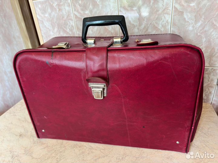 Швейная машинка подольская ручная в чемодане