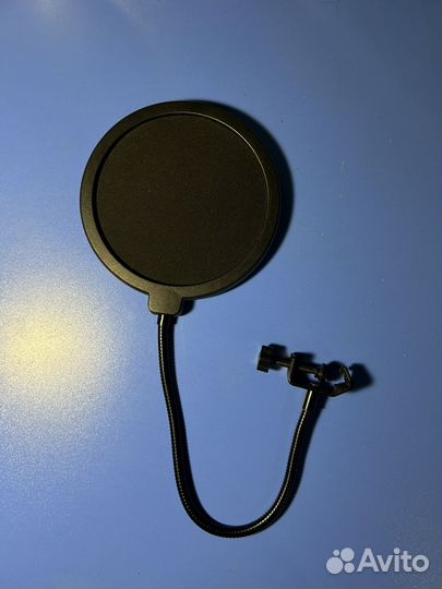 Behringer c-1u + Кронштейн + поп-фильтр
