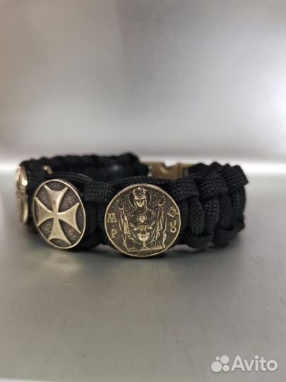 Браслет ручной работы с 3 мя вставками