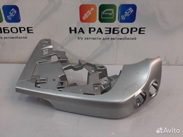 Накладка на центральную консоль (торпеды) левая