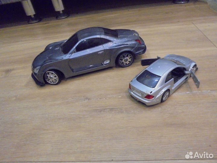 Машинка Mercedes-Benz