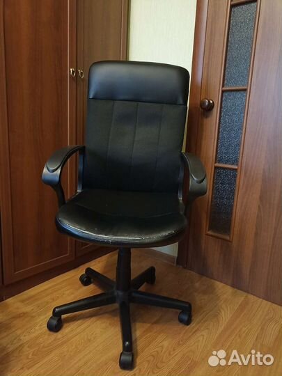 Компьютерное кресло