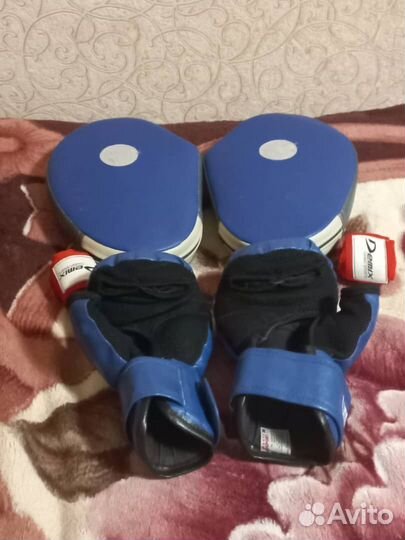 Боксерские перчатки 14 oz кожа