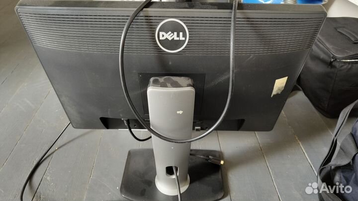 Монитор Dell 22
