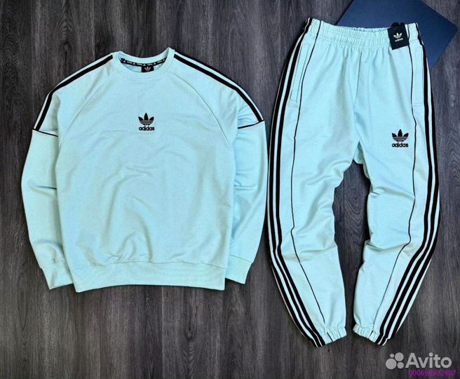 Спортивный костюм