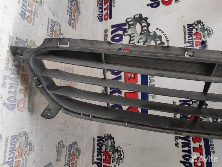 Решетка в бампер Hyundai Accent Solaris Rb 2010