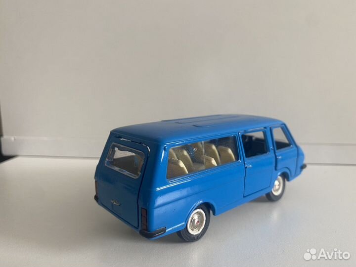 Модель Раф Синий А18