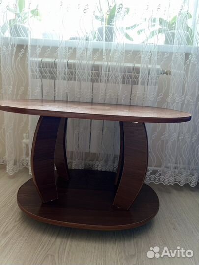 Стол журнальный на коликах