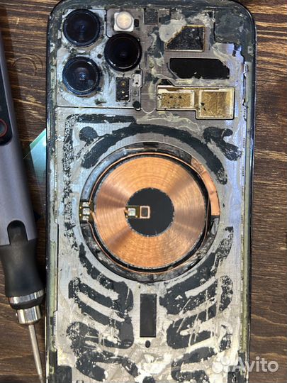 Замена заднего стекла iPhone