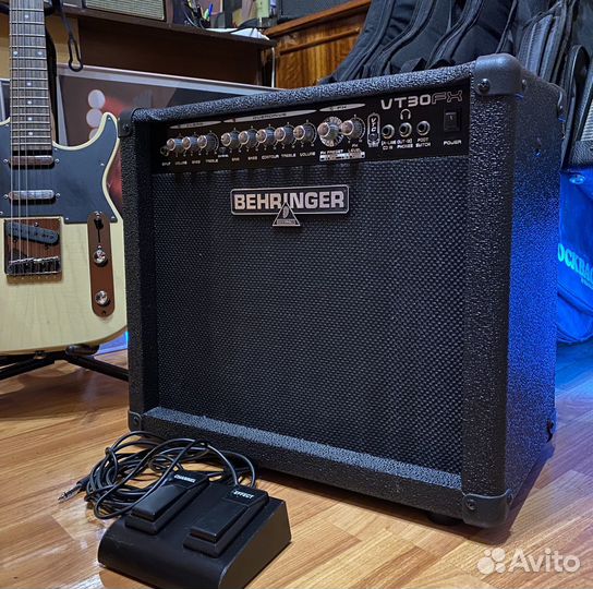 30W с эффектами Behringer VT30fx