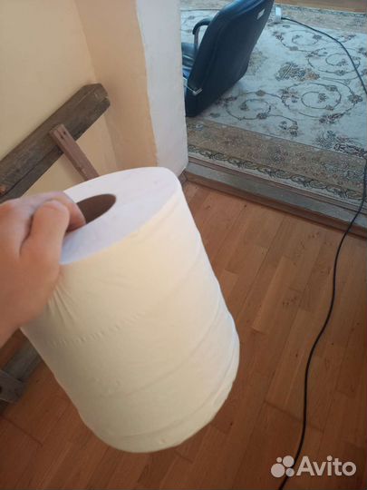 Бумажные полотенца отрывные, большой рулон