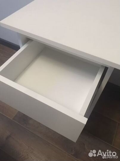 Письменный стол 120 см, с ящиками, белый