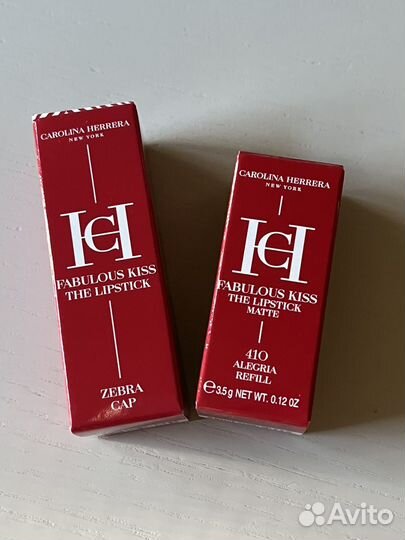 Помада Carolina Hererra