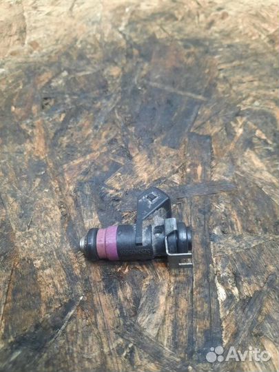 Форсунка Renault Megane универсал 1.6 K4M812 2005